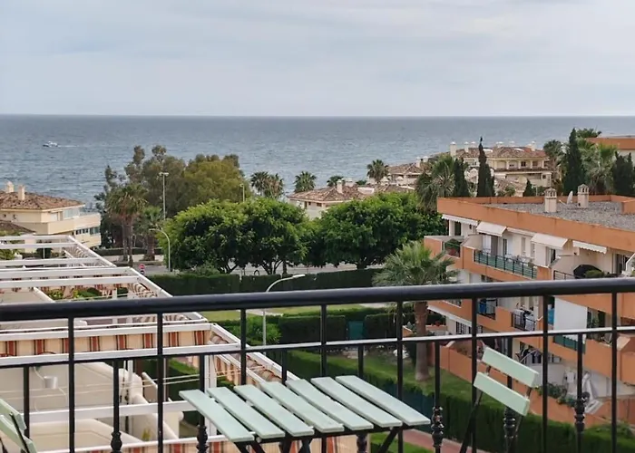 Seaview Apartment With Great Amenities & Facilities Benalmadena
