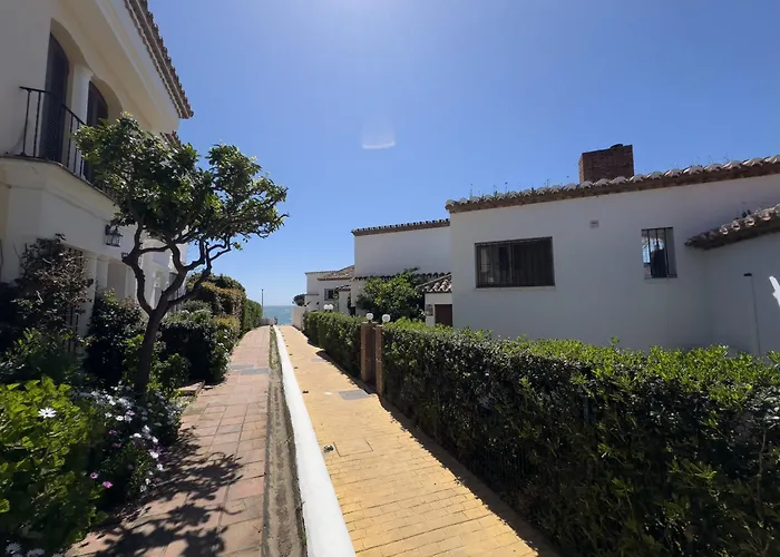 Estepona Lodge