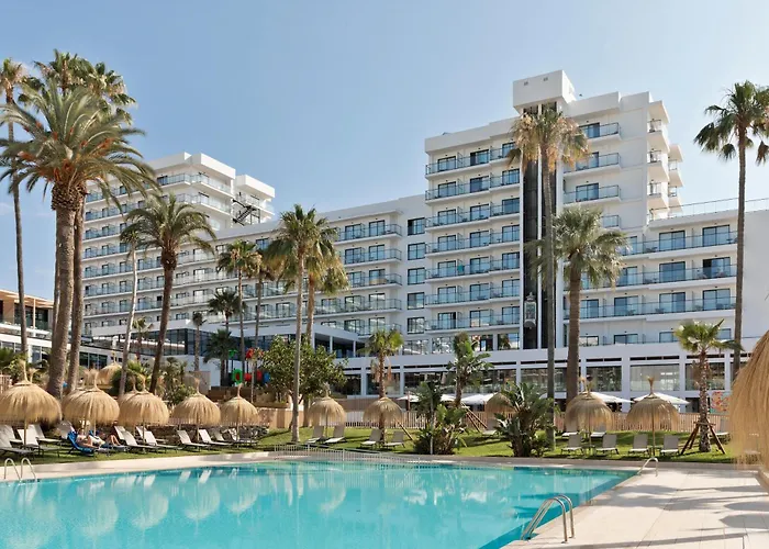 Benalmadena hotels near Torrequebrada
