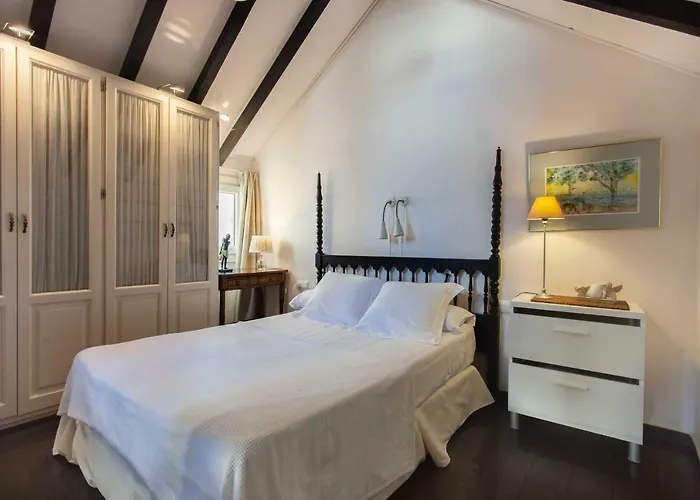 Pet friendly La Casa Del Reloj Apartment Estepona